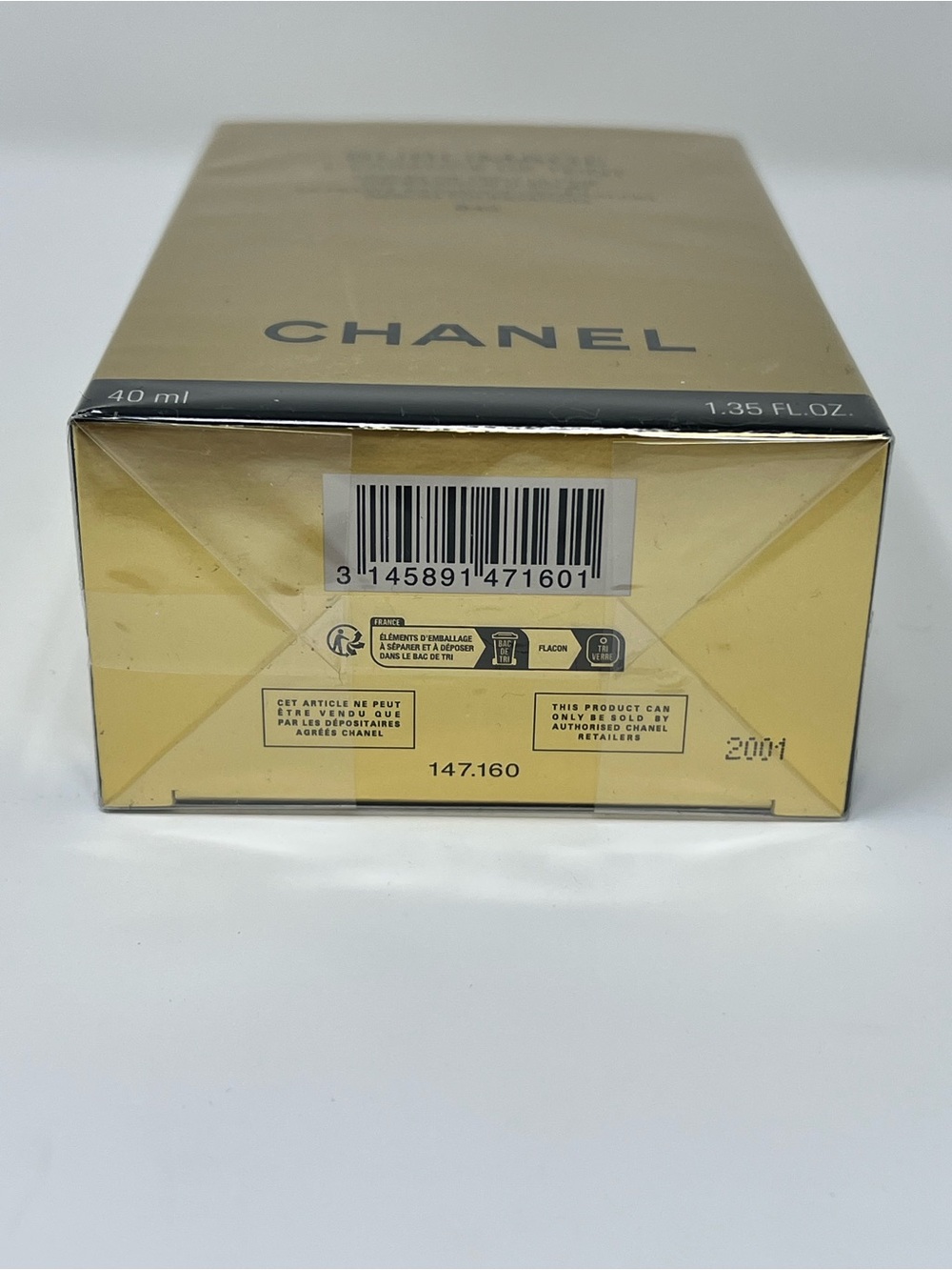 CHANEL Sublimage L’Essence de Teint Ultimate Serum Foundation, shade B40, 40 mL - Picture 6 of 6